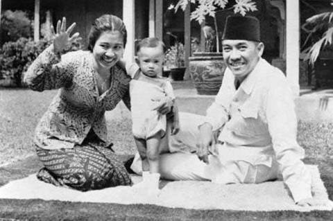 Potret Fatmawati dan Soekarno