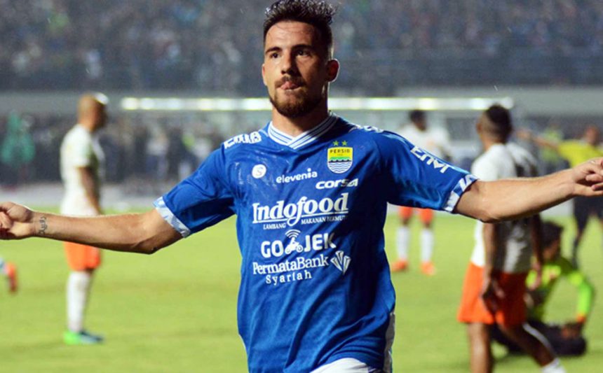 Potret Jonathan Bauman Saat Memperkuat Tim Persib Bandung
